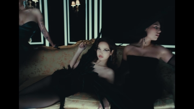 Born_Again_Feat__Doja_Cat___Raye__-_03709.jpg